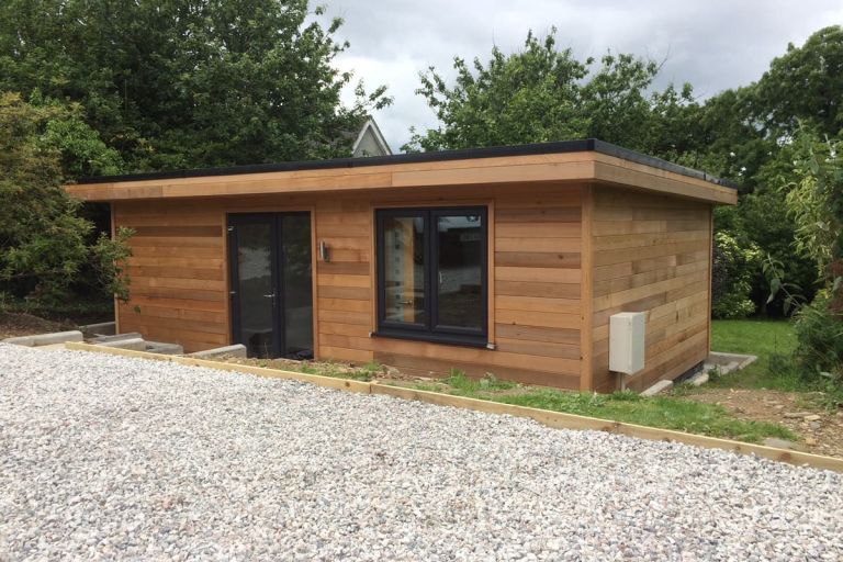 Garden office with side store