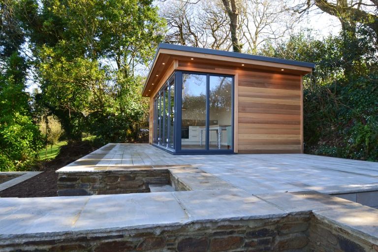 Side view of the bespoke garden room